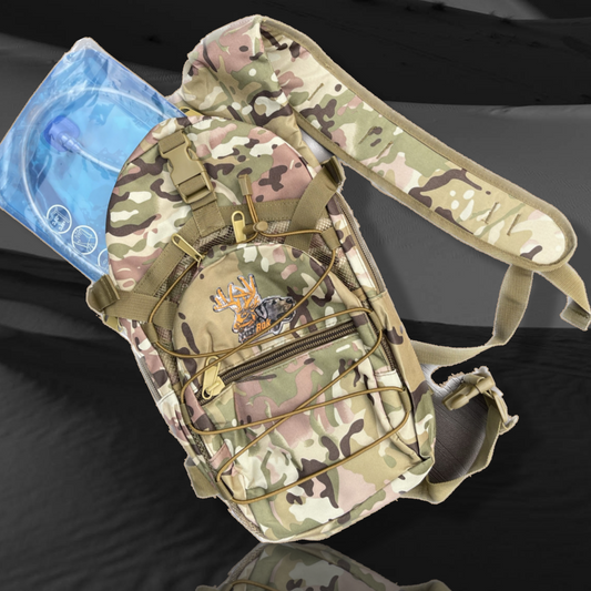 Camo hydration pack with 3L bladder